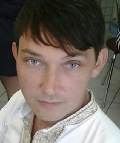 Максим Тихонов