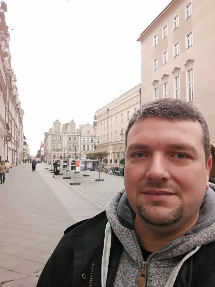 Виктор Лавриненко