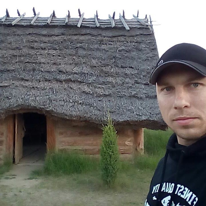 Алексей Комар