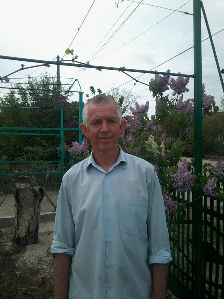 Александр Константинов