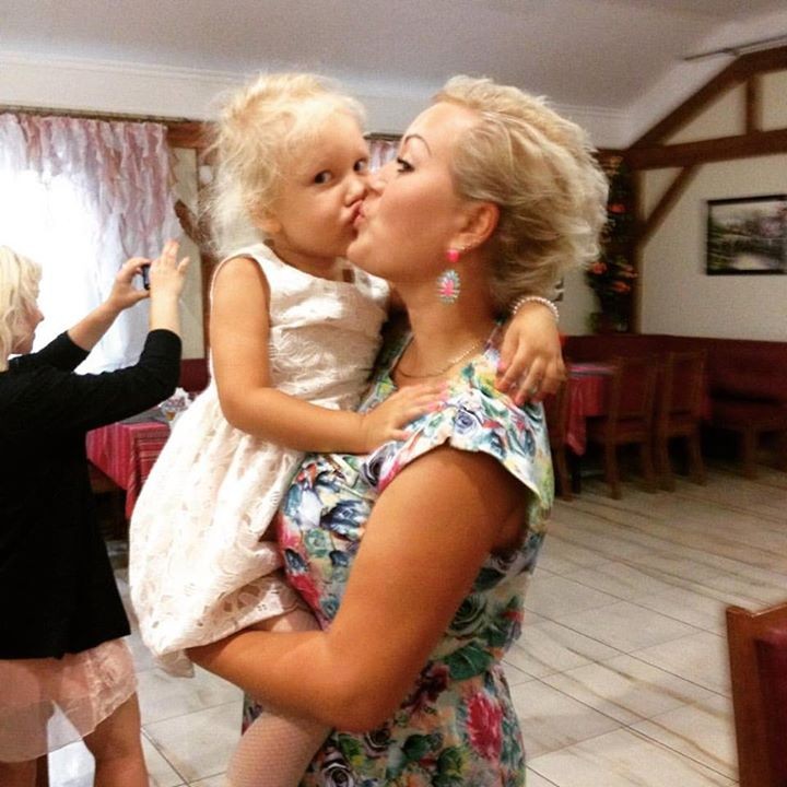Яна Коленюк
