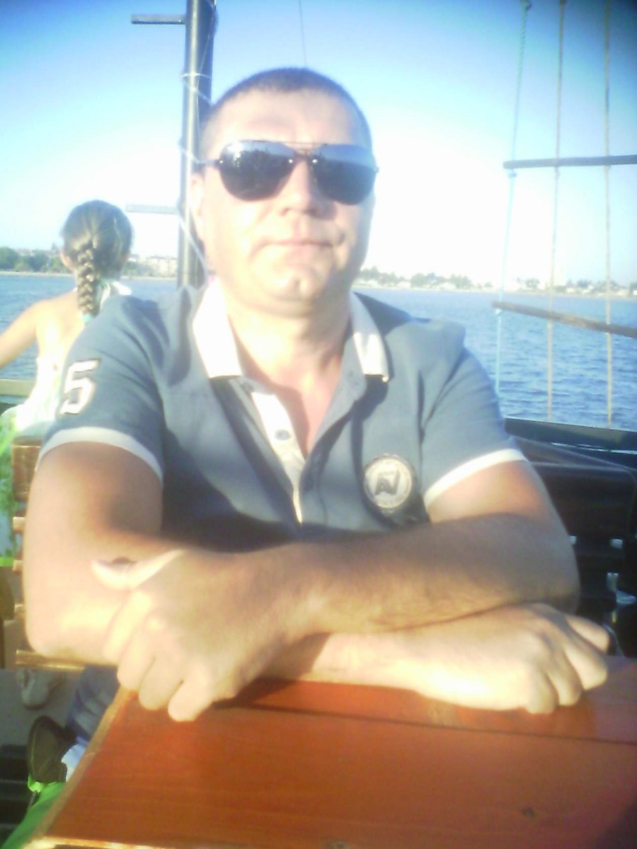 Андрей Захаров