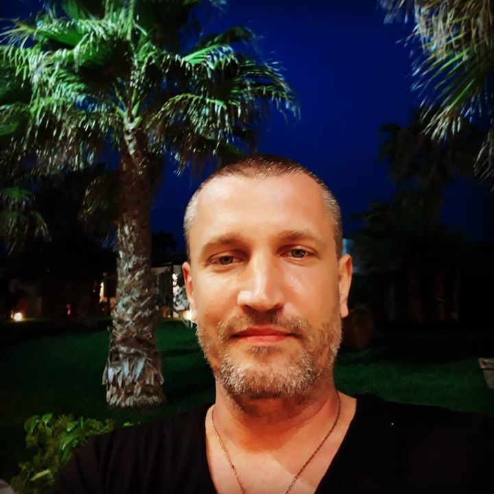 Роман Дуркот