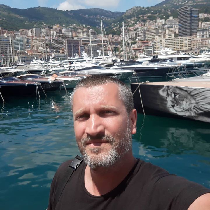 Роман Дуркот