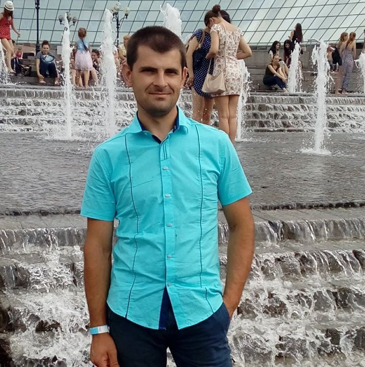 Руслан Сахарнюк