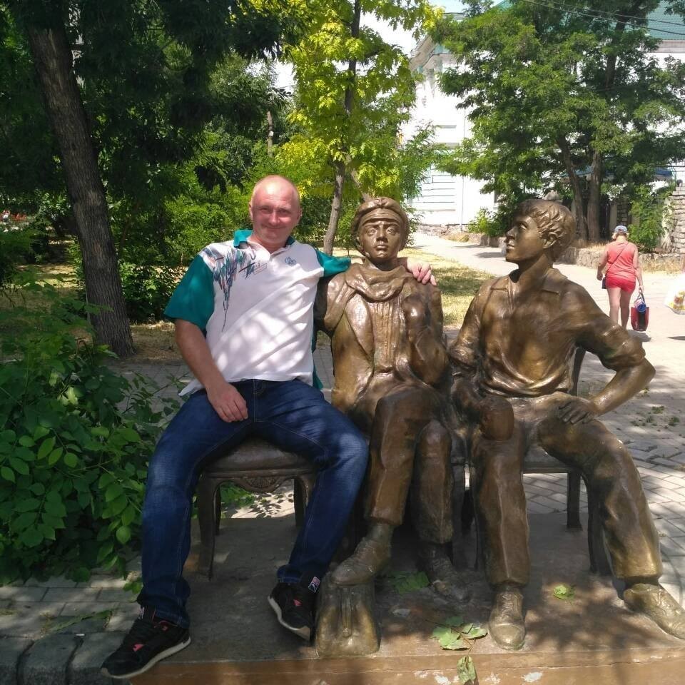 Саша Десятник