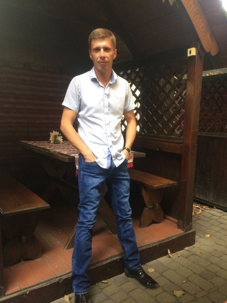 Денис Палюх 