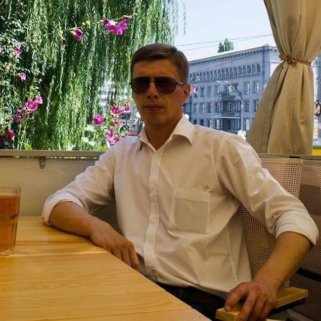 Денис Палюх 