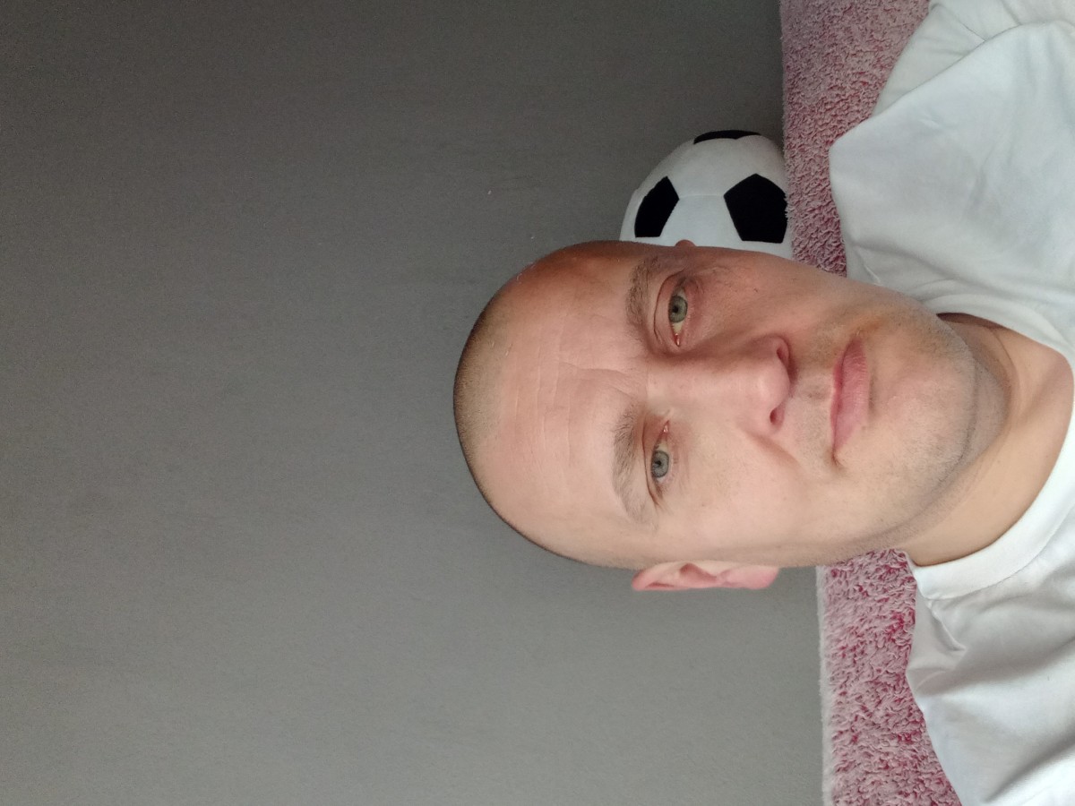 Саня Яворський