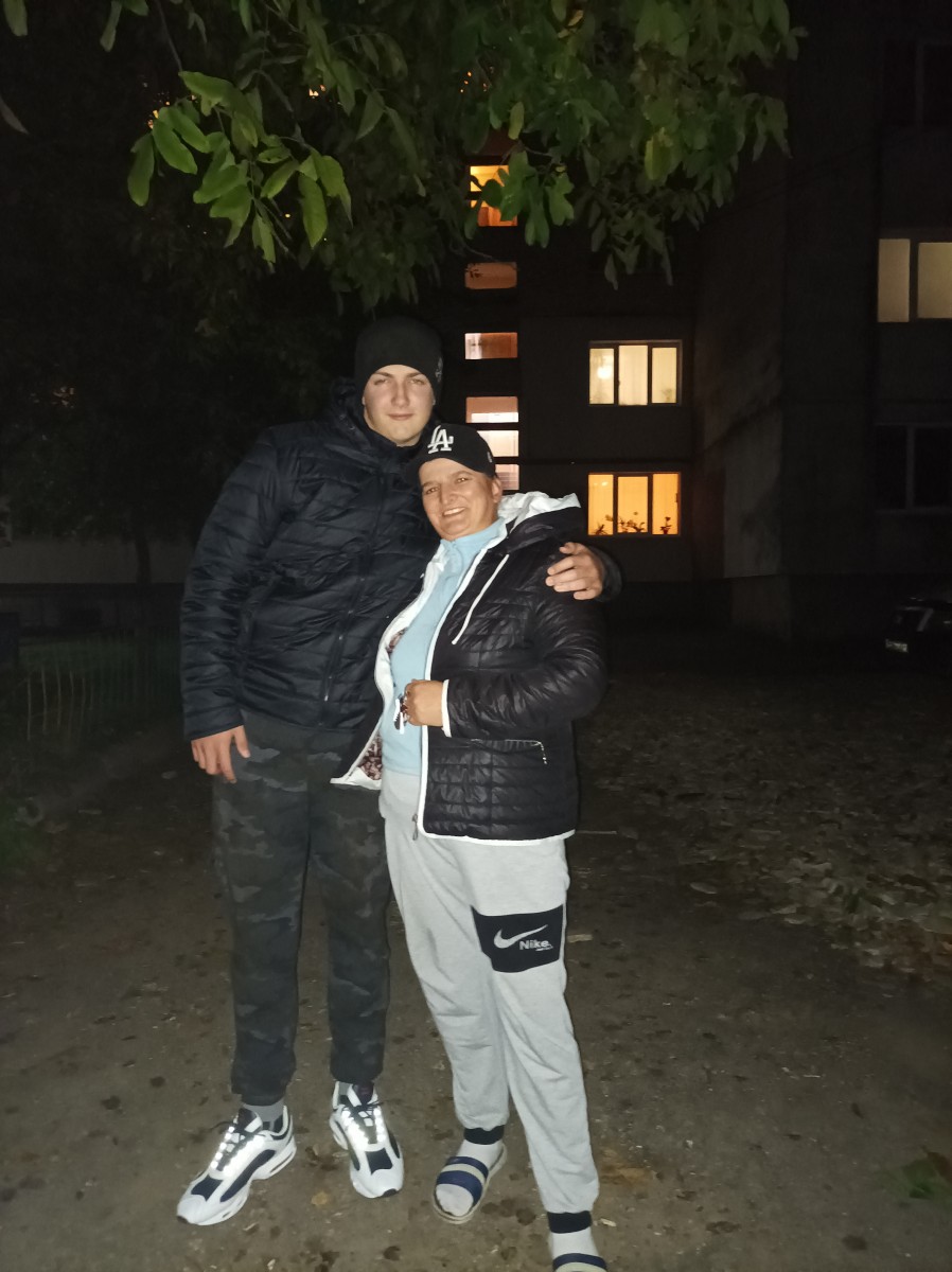 Дмитро___-_ 
